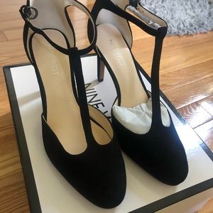 Nine west T-strap heels